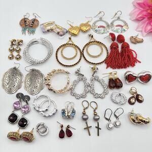 25 Pair Pierced Earring Lot Wearable Vintage To Now Costume Fashion Reseller Lot